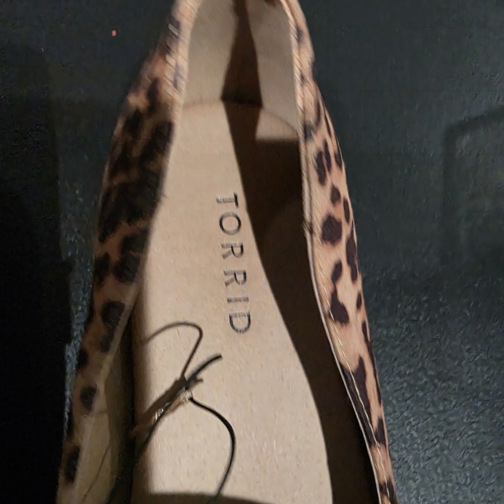 Torrid Leopard Print Loafers Flats Black Rhinestone Animal Print Women's 10 US - Picture 7 of 8